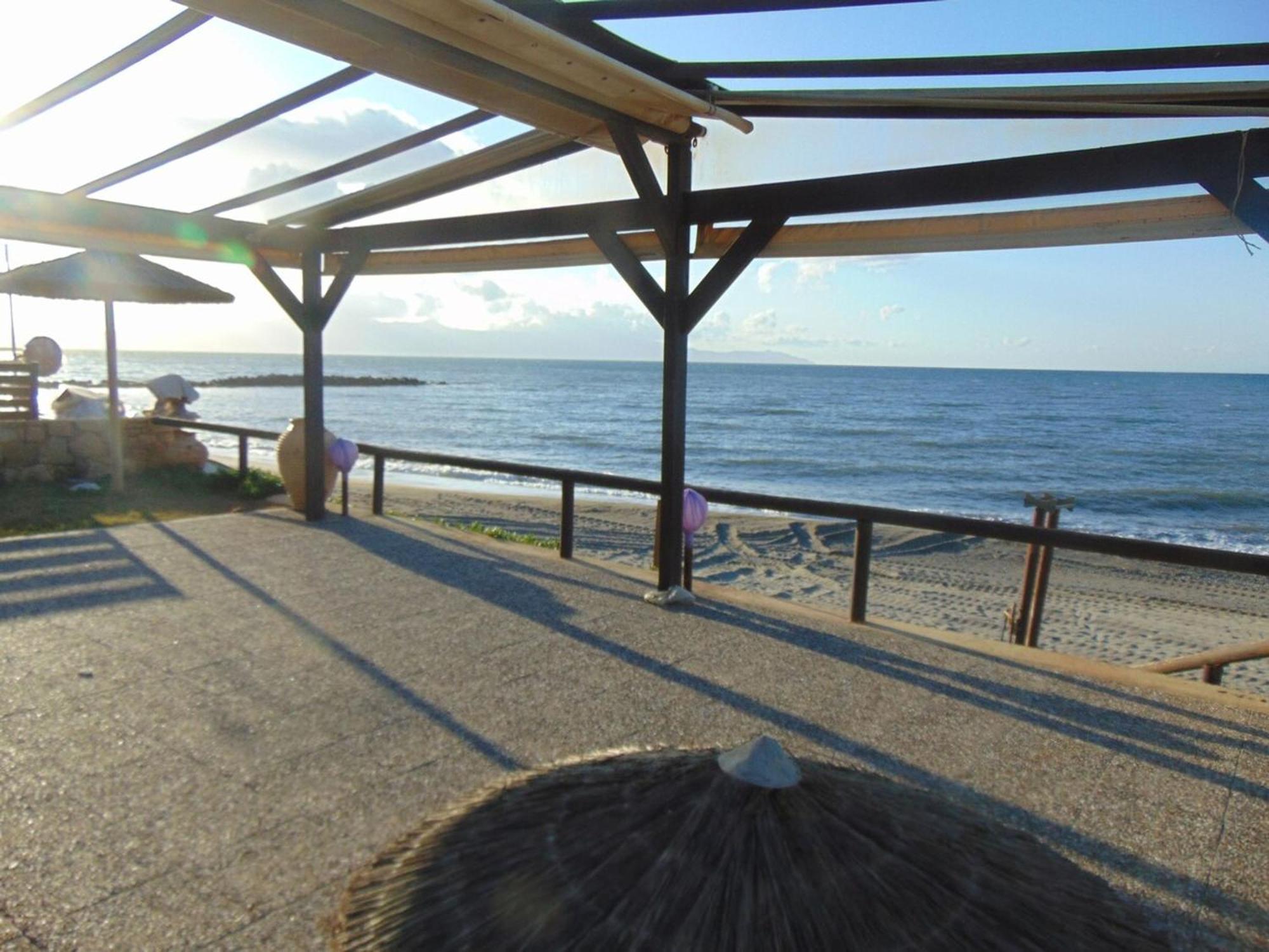 Comfy Beachfront Litinas Casa With Seaview ハニア エクステリア 写真