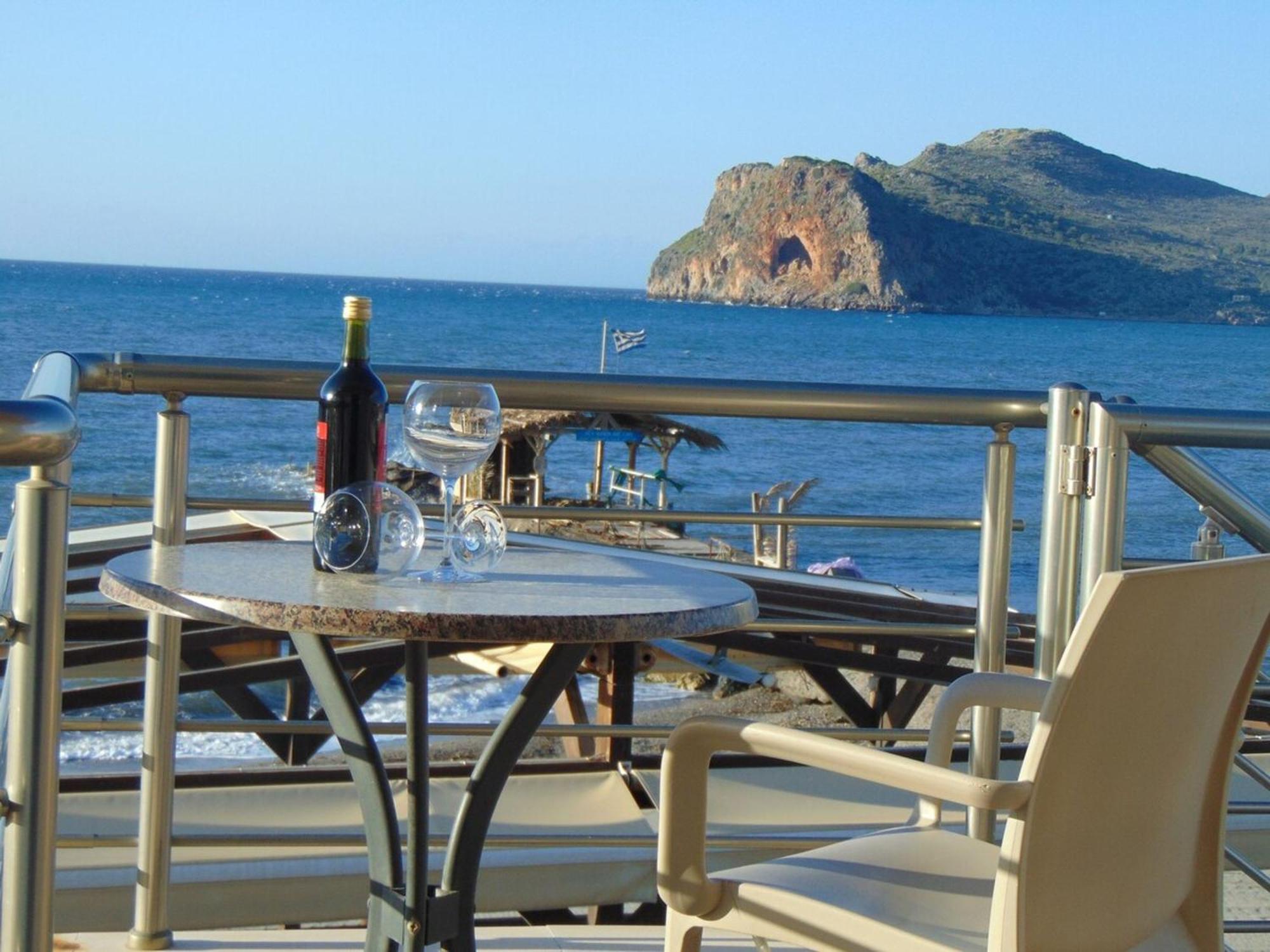 Comfy Beachfront Litinas Casa With Seaview ハニア エクステリア 写真